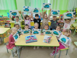 23 февраля — праздник очень важный, поздравляю я тебя, папа мой отважный! 23 февраля — праздник очень важный, поздравляю я тебя, папа мой отважный!.